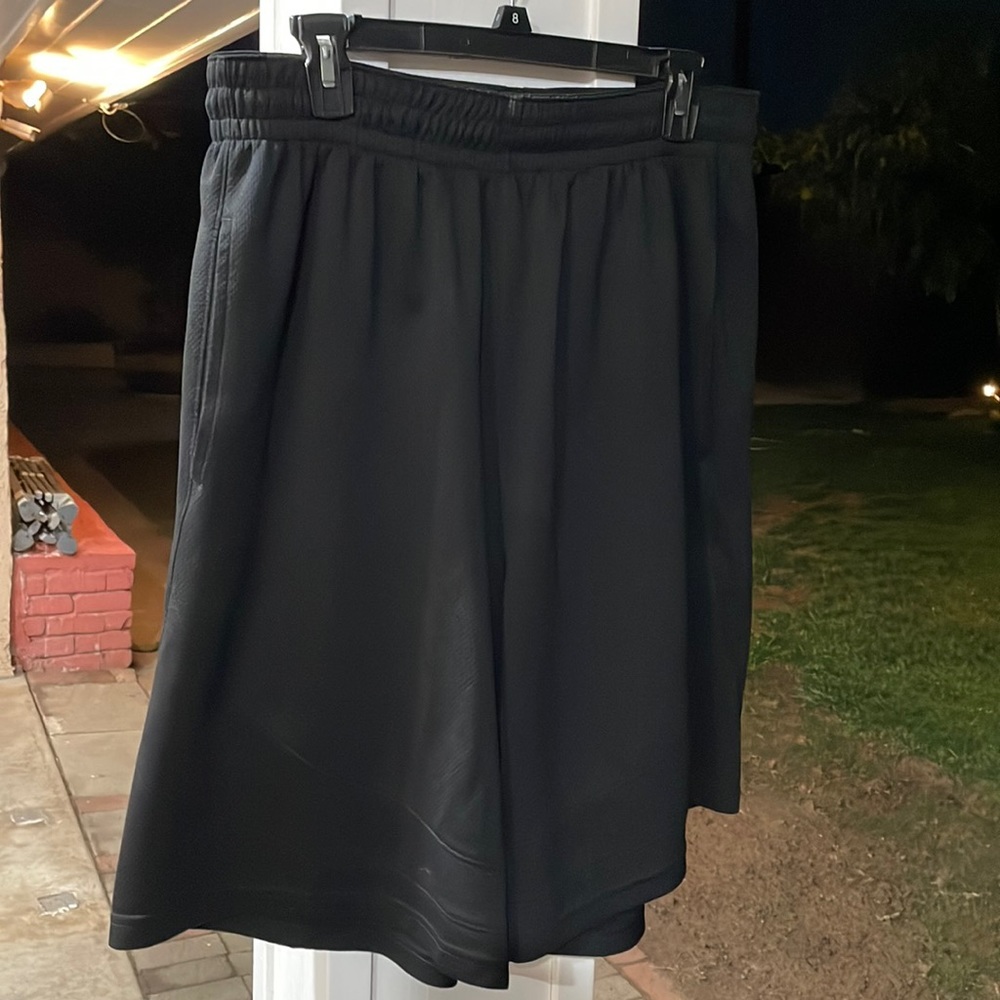 L Black Shorts with Pockets